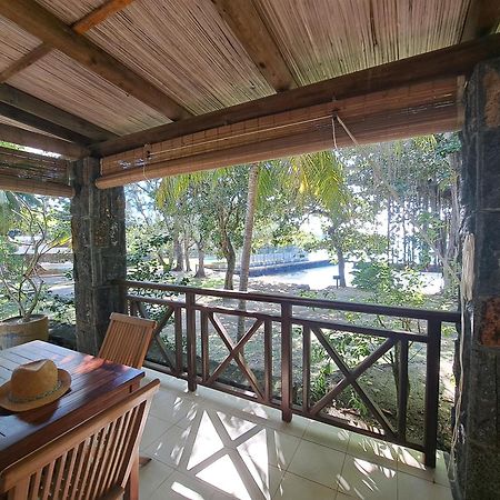 Clair De Lune - Private 2 Bedrooms Beachfront Villa Trou d'Eau Douce Exteriör bild