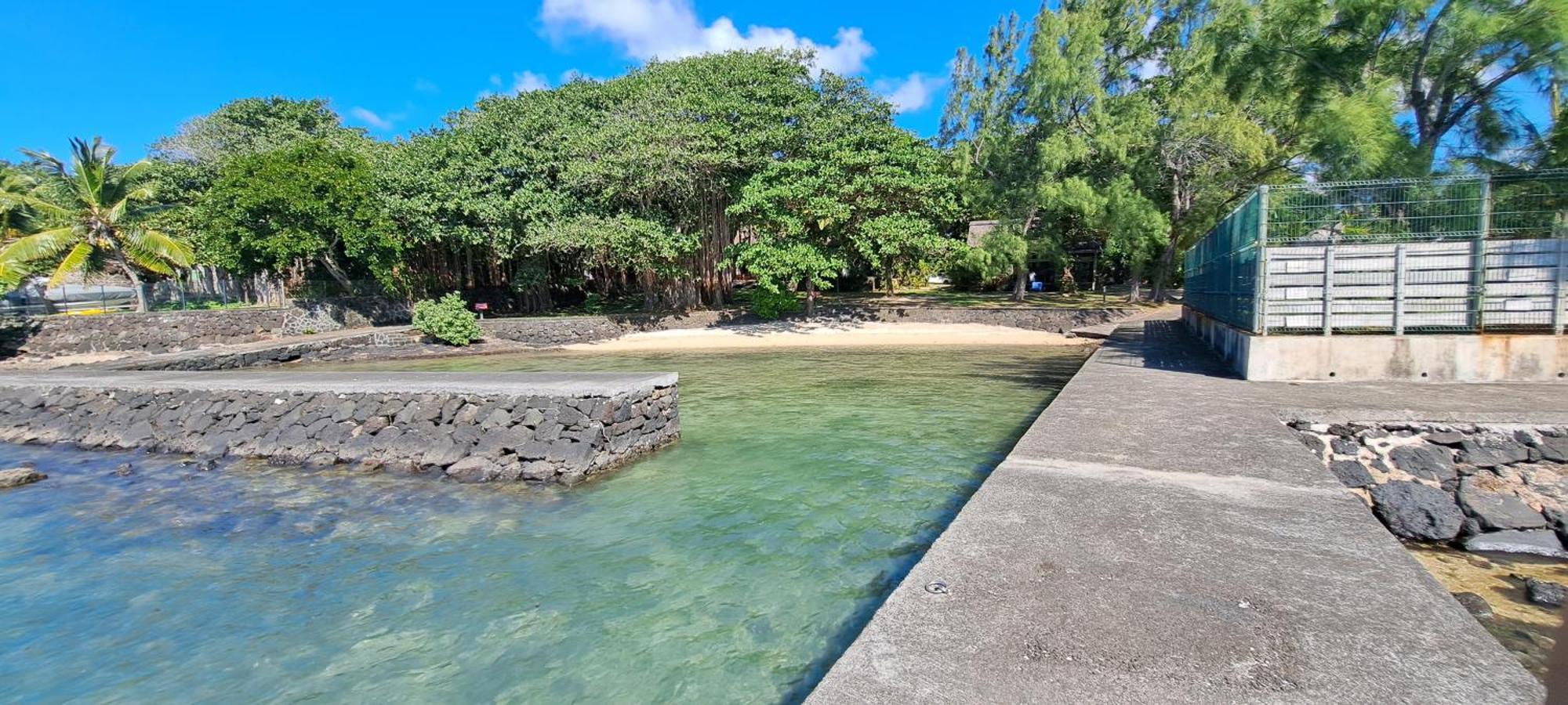 Clair De Lune - Private 2 Bedrooms Beachfront Villa Trou d'Eau Douce Exteriör bild