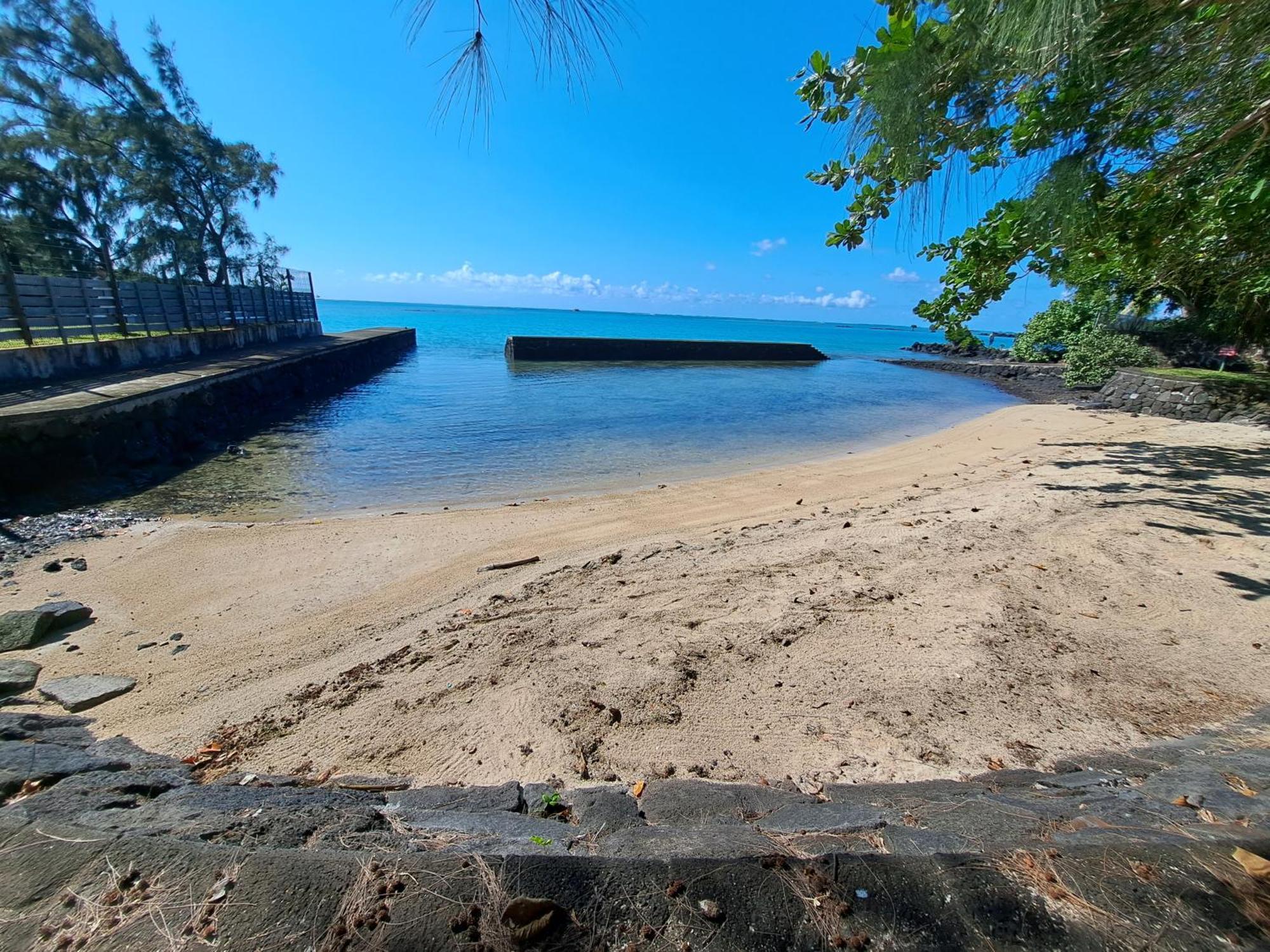 Clair De Lune - Private 2 Bedrooms Beachfront Villa Trou d'Eau Douce Exteriör bild